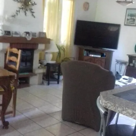Villa T3 Cloturee Avec Piscine Villa